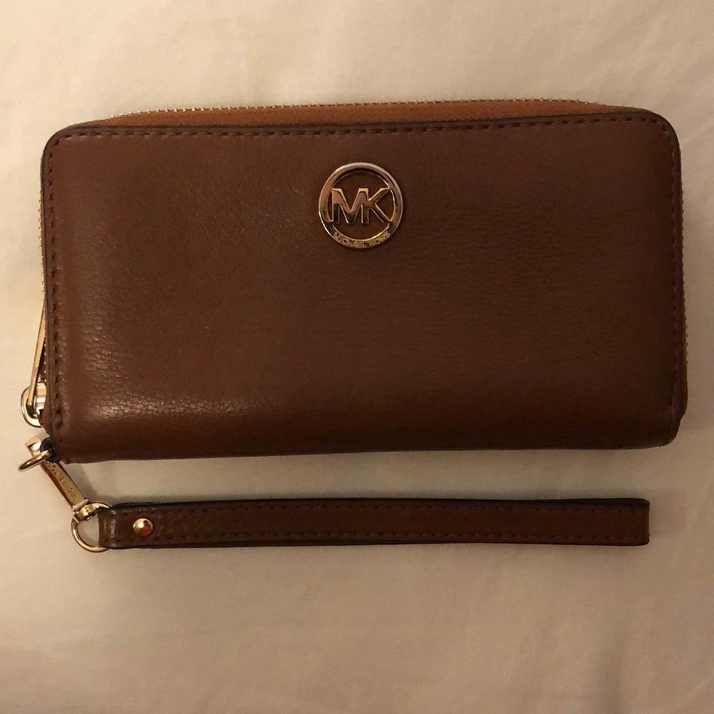 Michael Kors wallet / wristlet